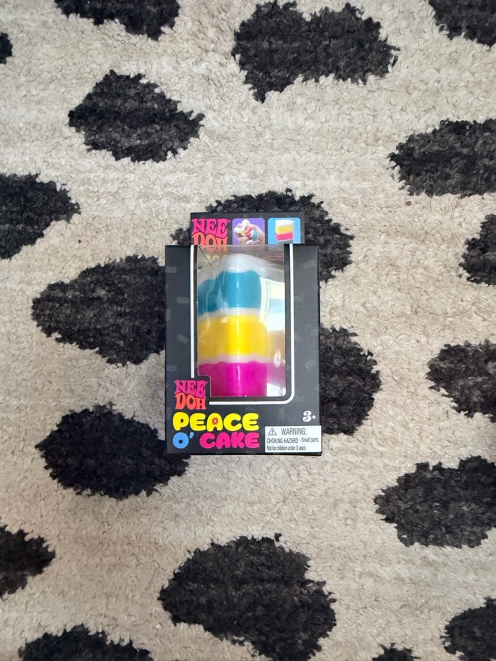 Needoh peace o cake Viral Squish toy